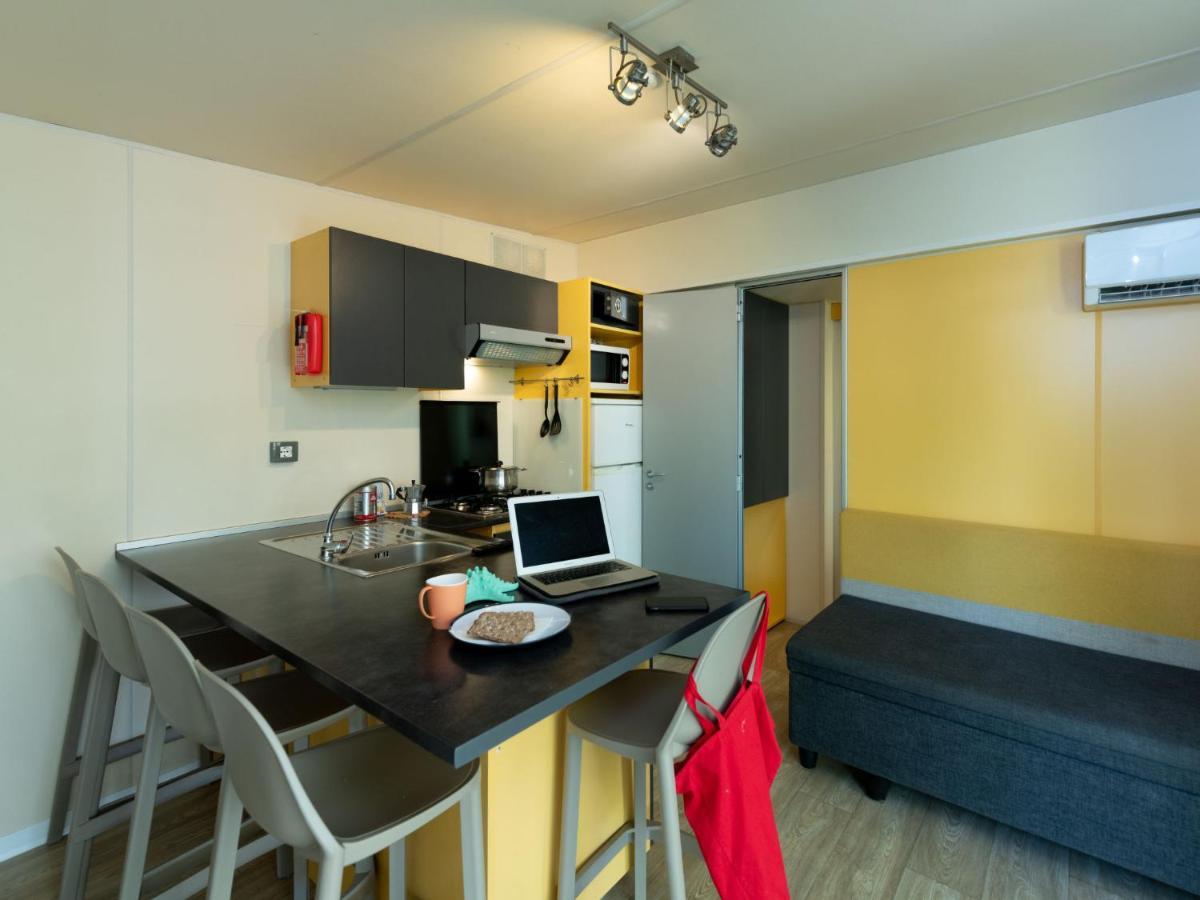 Holiday Home Garda Suite Trendy By Interhome ريفولتيلا المظهر الخارجي الصورة