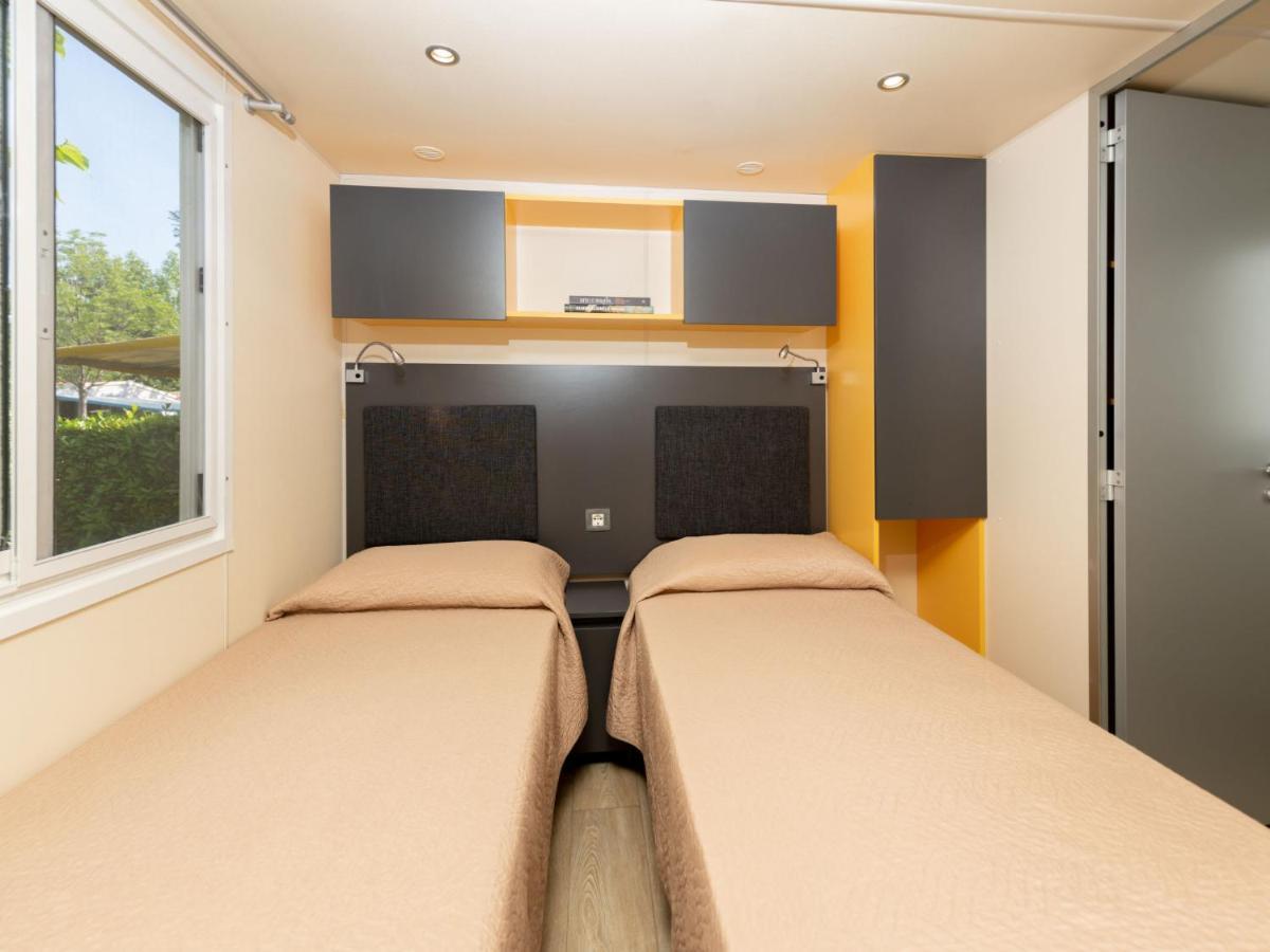 Holiday Home Garda Suite Trendy By Interhome ريفولتيلا المظهر الخارجي الصورة